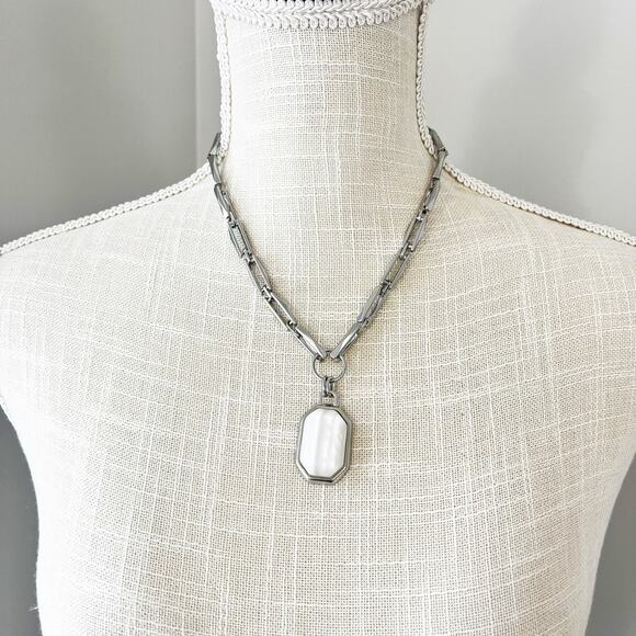 NEW Chico’s Mother of Pearl Pendant Necklace - Picture 2 of 6